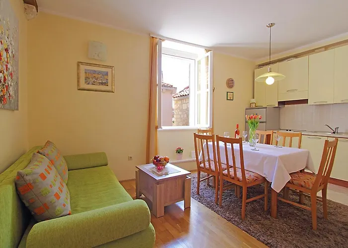 Apartments Kovac Old Town